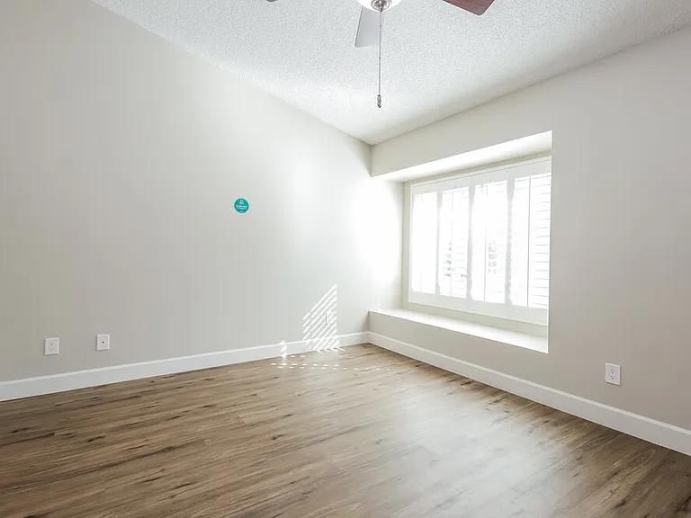 5512 W Chicago St — Photo 9