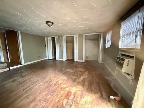 5th image of 318 Brewer St