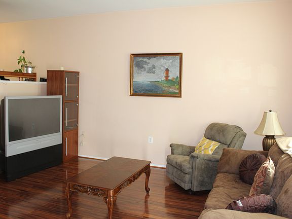2nd image of 5535 Peppercorn Dr