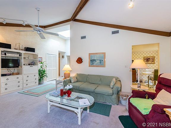 5th image of 698 Saint Andrews Cir