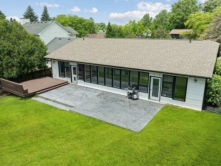 2310 Yorkshire Dr — Photo 21