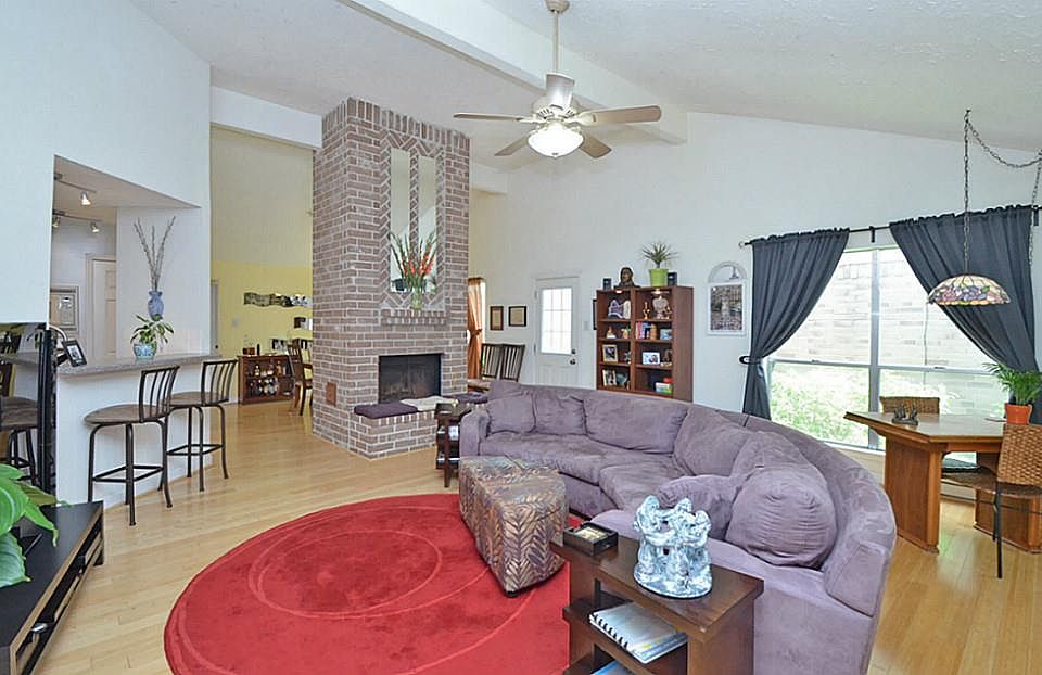 1st image of 1907 Creek Valley Ln