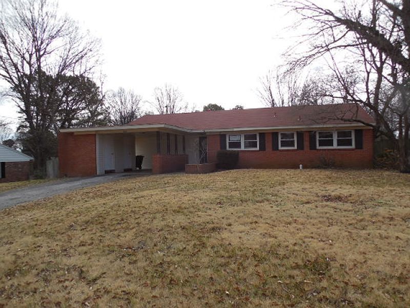 1st image of 323 Dreger Ave