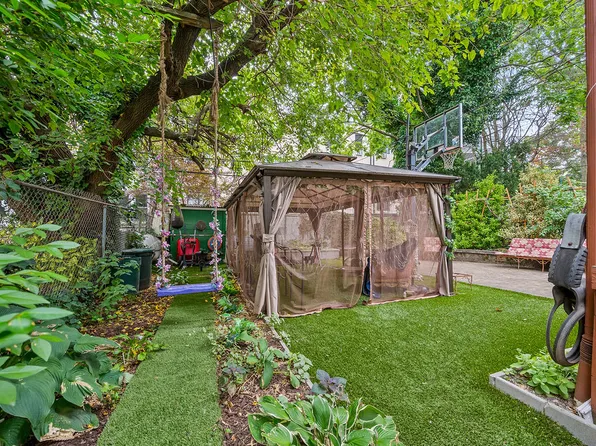 455 East 28th Street image 25 of 28