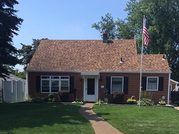 2nd image of 16 Swan Ln
