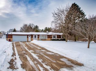313 Steven Ct, Denmark, WI 54208