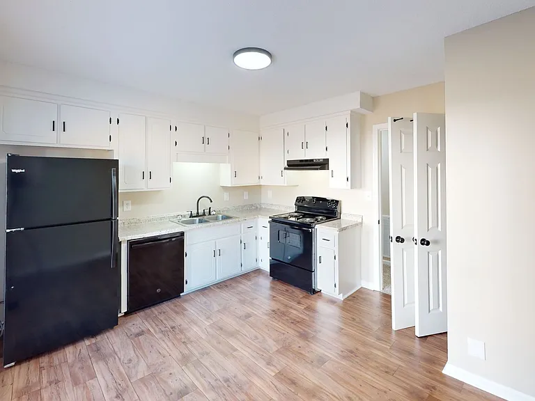 1487 Nichols Dr — Photo 4