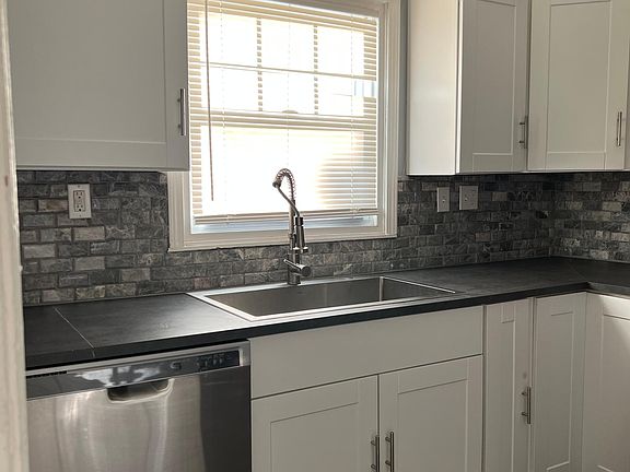 4th image of 5634 Woodland Ave
