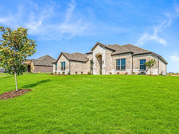 2nd image of 8355 Forest Glade Dr