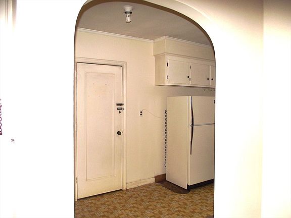 4th image of 10 Presidents Ln Unit 10