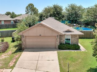3628 Green Apple Pl, Moore, OK 73160