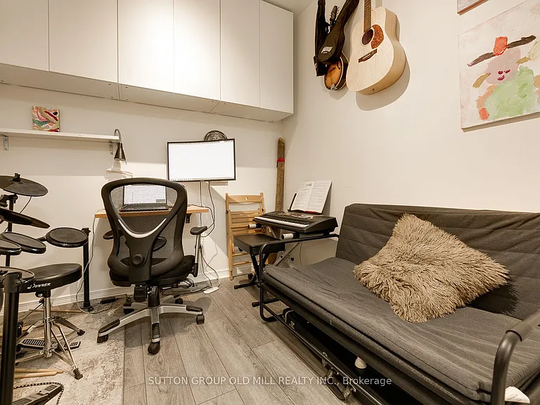 61 Heintzman St #308 — Photo 11