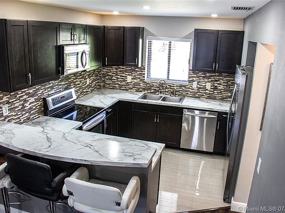 4th image of 9300 SW 132nd St #9300