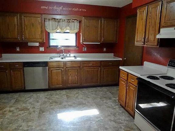 5th image of 2903 Dawnwood Cir