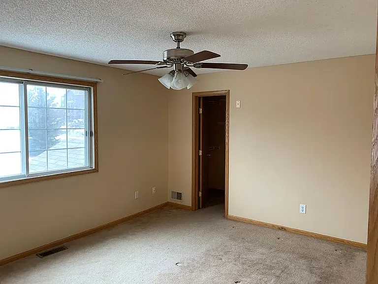 4266 Meghan Ln — Photo 9