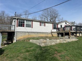 826 1st St, La Belle, PA 15450