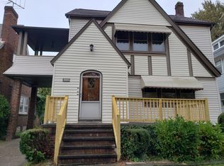 18003 E Park Dr, Cleveland, OH 44119