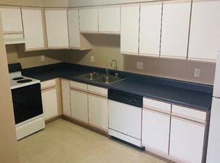 802 1st St #3, Onawa, IA 51040
