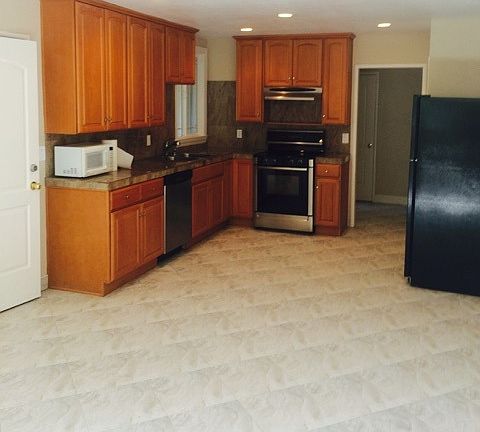3rd image of 509 Sioux Ln