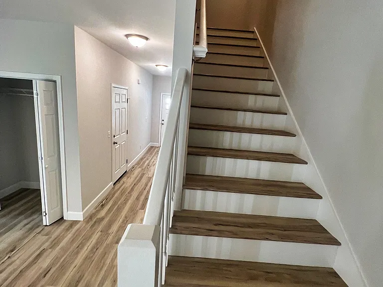 182 Madison St #B — Photo 16