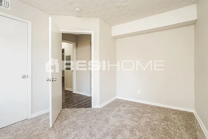 6251 Willowbrook Dr — Photo 8