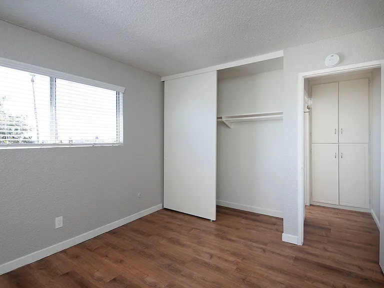 Paloma Apartments — Photo 7