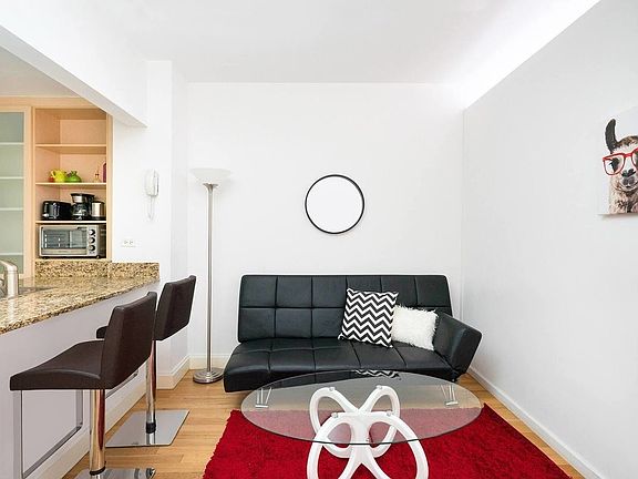 3rd image of 126 Pearl St #22R