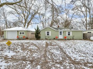 4152 S Pleasant Dr, Hillsdale, MI 49242