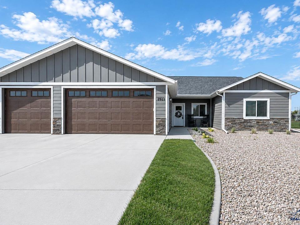 1st image of 3923 Powder River Ave