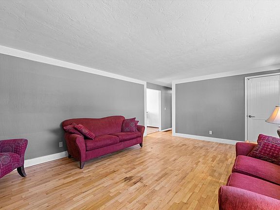 5th image of 83 Cottonwood Dr