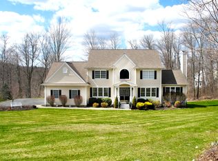 12 Parkview Cir, Carmel, NY 10512