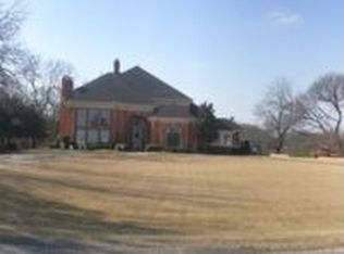 410 Victorian Dr, Waxahachie, TX 75165