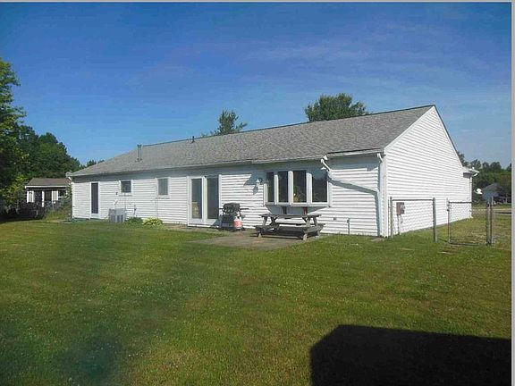 2nd image of 7221 Olde Farm Ln