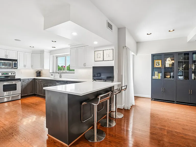 4200 W End Ave #408 — Photo 9