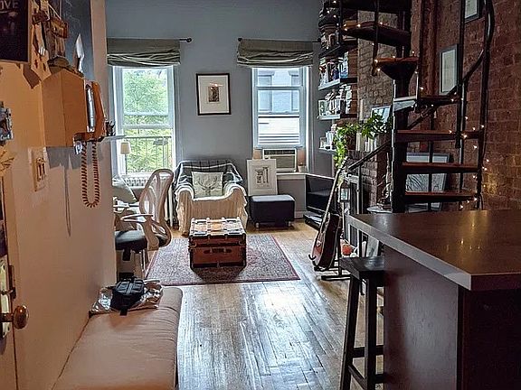 3rd image of 309 W 21st St #5A