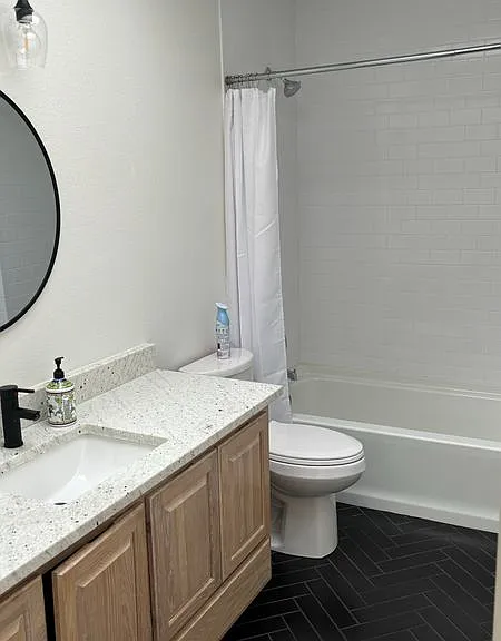 44 Stratton Ln — Photo 9
