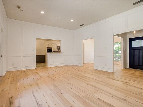 5th image of 10131 Deermont Trl