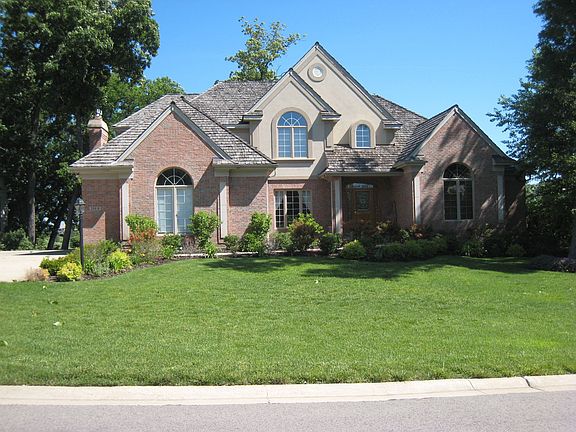 Custom home in Gated Invanhoe!