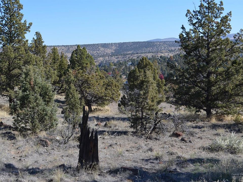 1st image of 701 SE Sagebrush Dr