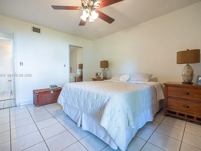 10385 N Kendall Dr #P1 — Photo 5