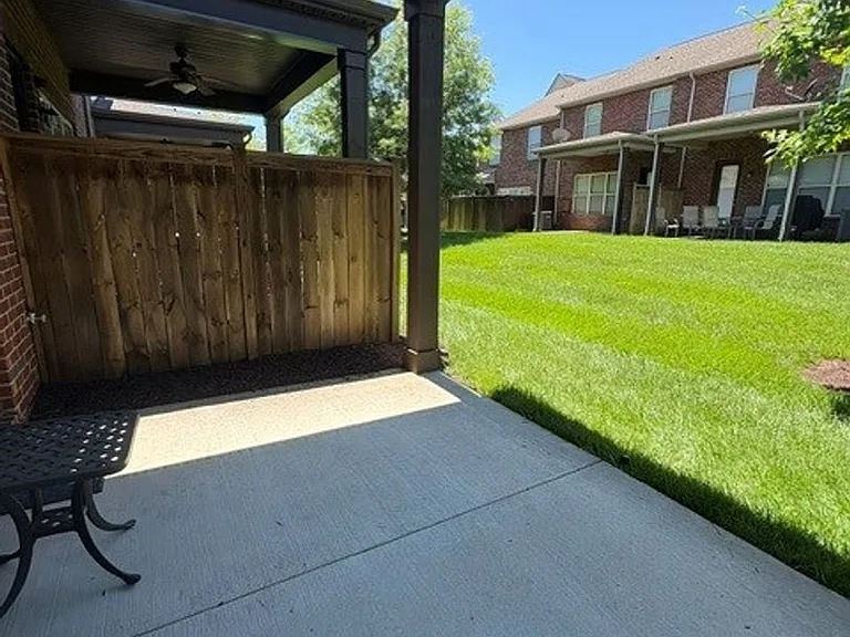 216 Bixby Private Ln — Photo 25