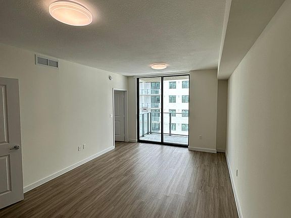 3rd image of 2138 Biscayne Blvd #531