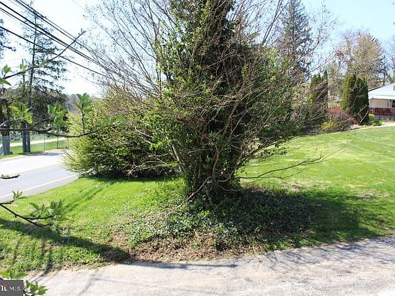 3rd image of E Matsonford Rd