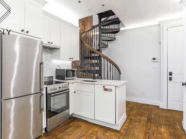 43 Columbia Place image 5 of 6