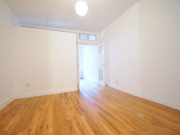 2nd image of 213 E 88th St APT 4B