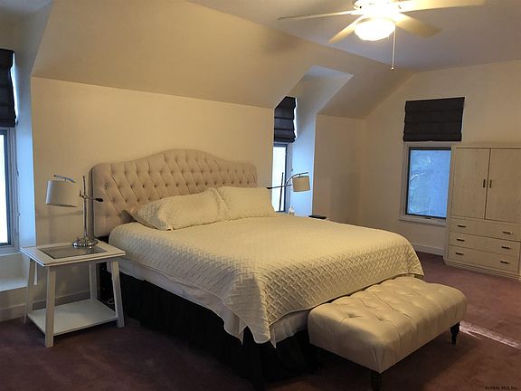 5th image of 218 Milner Ave