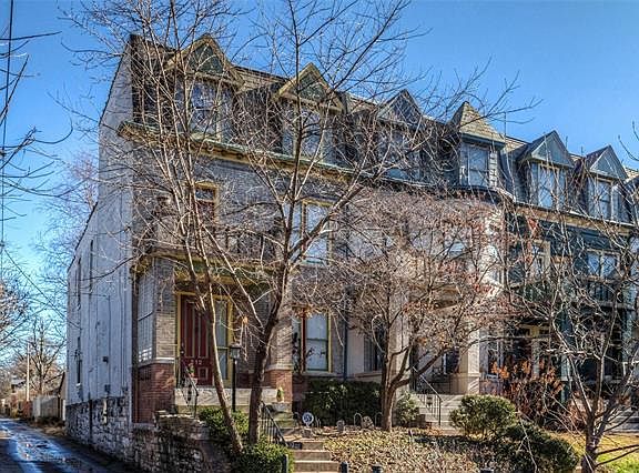 2nd image of 512 Lake Ave