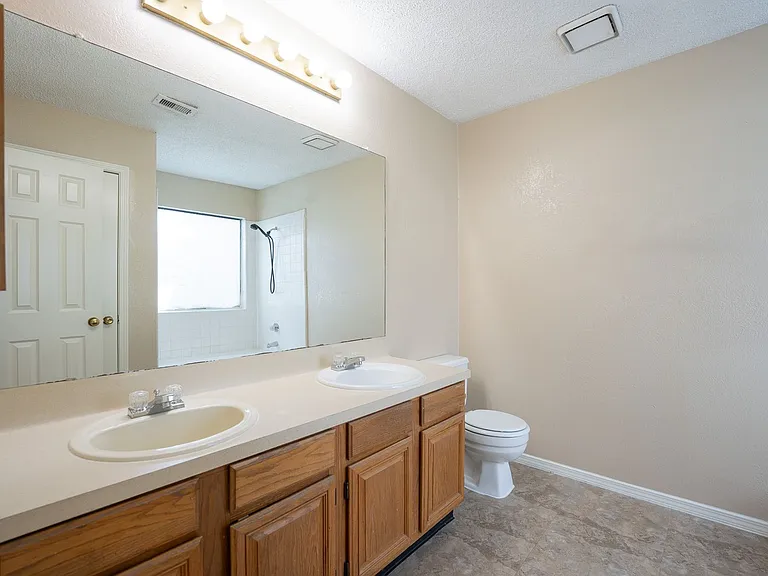 428 Antietam Ct — Photo 8