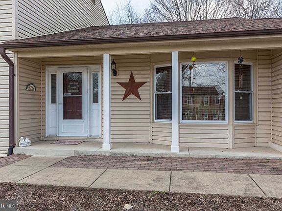 3rd image of 12721 Taustin Ln