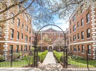 64 Queensberry St APT 401, Boston, MA 02215